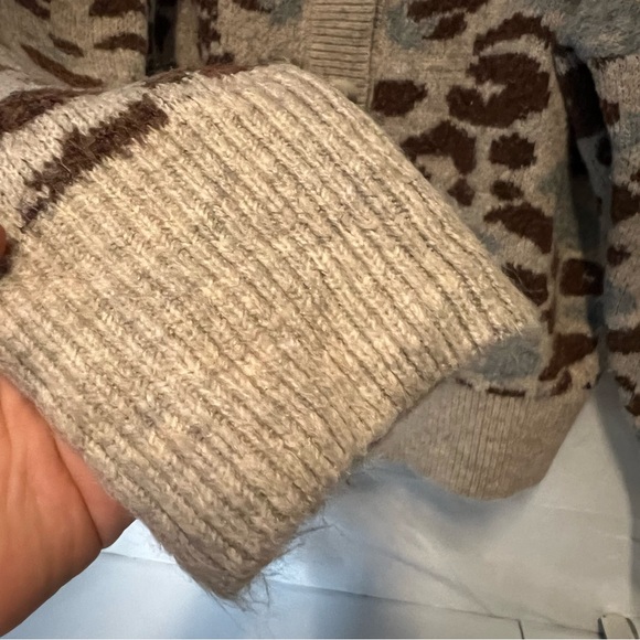 Sadie & Sage Pullover Leopard Size large Cardigan Brown Casual Women's Sweater - Picture 6 of 13